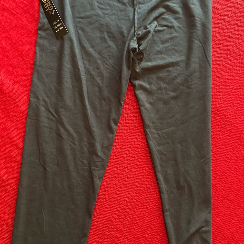 Gray capri leggings nwt